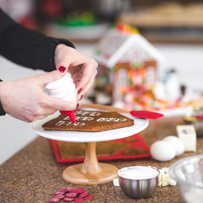 Make Your Own Gingerbread Set