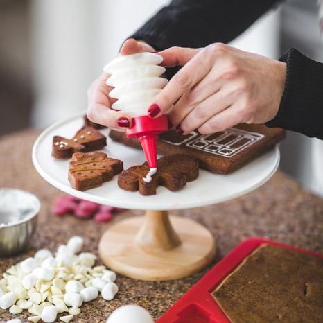 Make Your Own Gingerbread Set