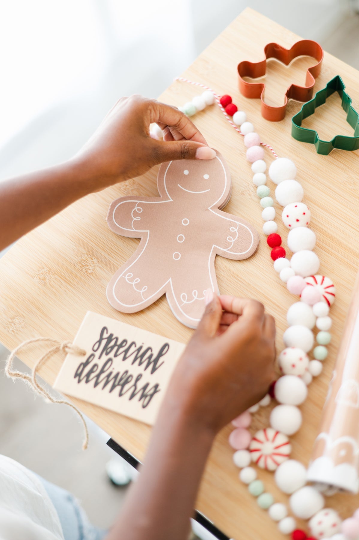 Occasions by Shakira Gingerbread Man Shaped Napkins