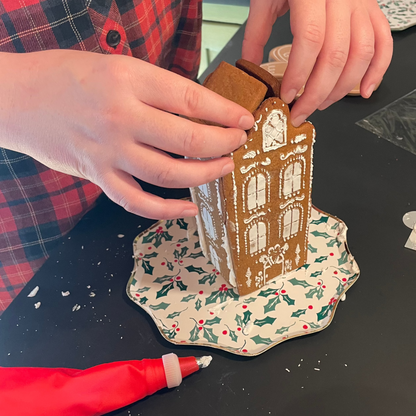 Christmas Gingerbread Mini-Trunk