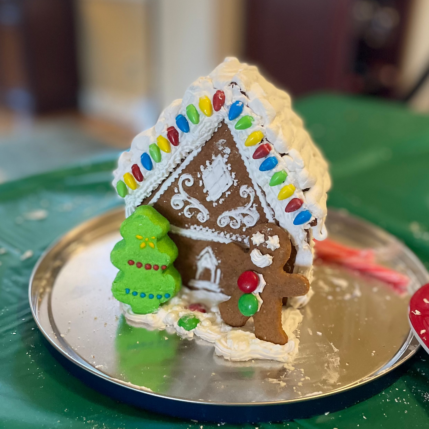 Christmas Gingerbread Mini-Trunk