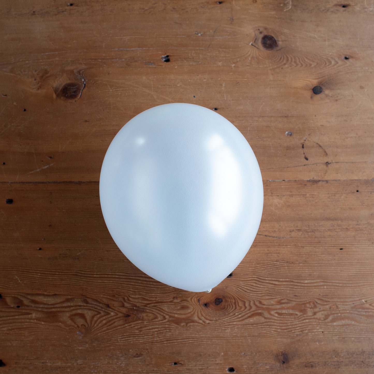 12" Metallic Pearl White Latex Balloons