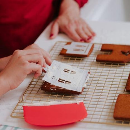 Christmas Gingerbread Mini-Trunk